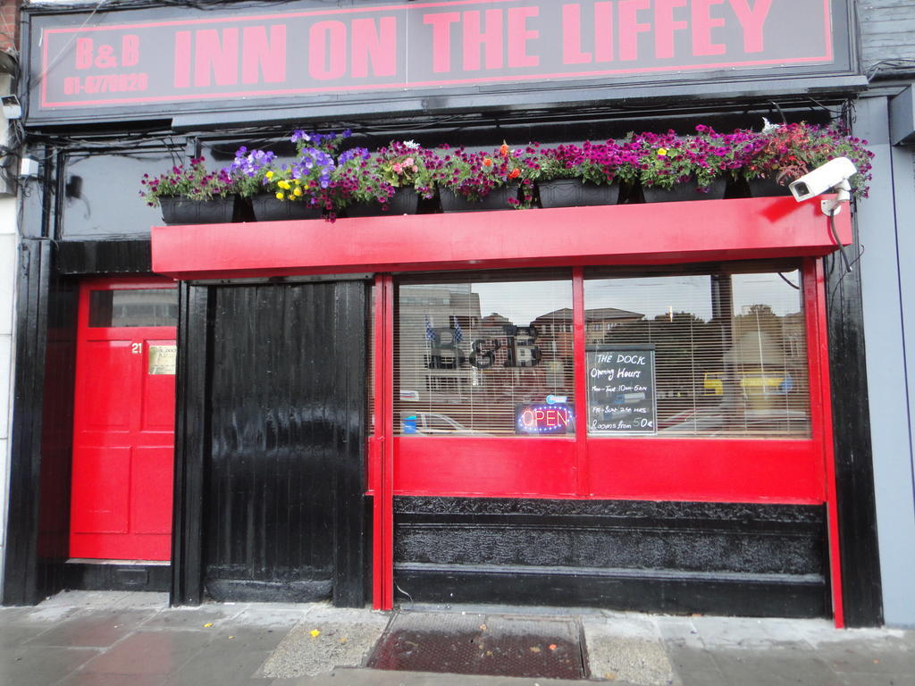 Inn On The Liffey Guesthouse Dublin Bagian luar foto